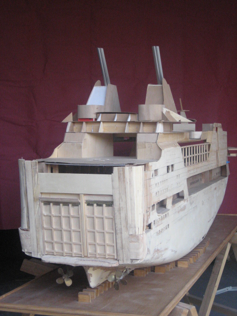 maquette-ferry-napoleon-bonaparte-bien-avance-vue-arriere