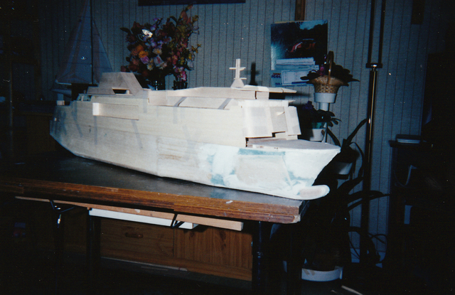 maquette ferry normandie assemblage des pieces vue avant