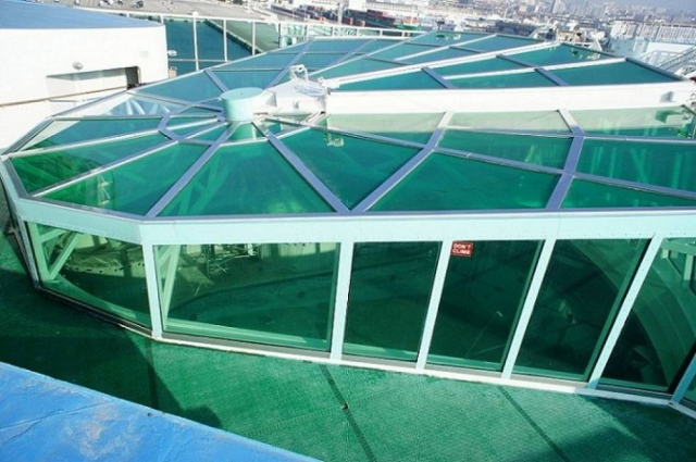 napoleon bonaparte verrière piscine autre vue